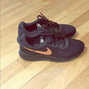 Nike - Worn Once 🌺 excellent condition